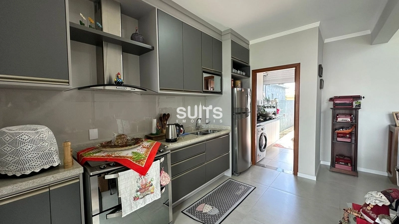 Linda casa geminada à venda no Centro de Xangri-Lá: 3ª foto da galeria de imagens do imóvel