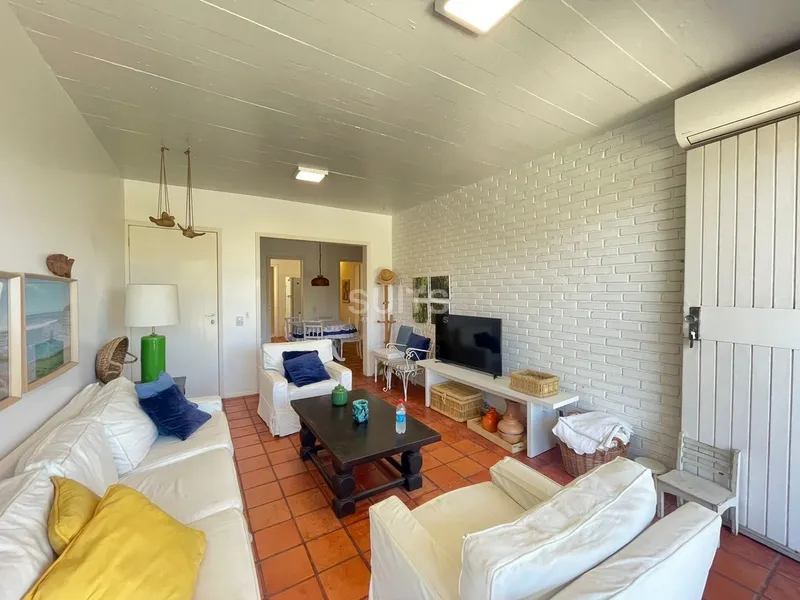 Apartamento com pé na areia  na divisa de Capão e  Atlântida: 1ª foto da galeria de imagens do imóvel