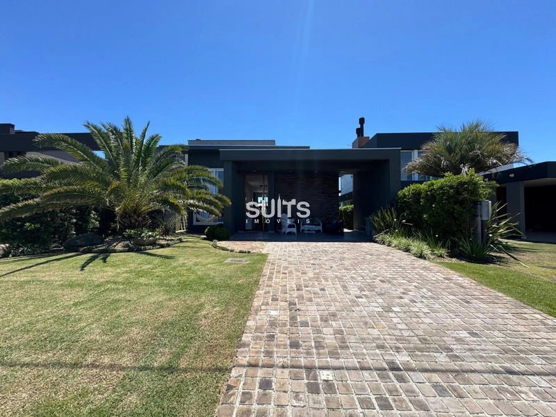 Excelente casa com linda vista para o lago no condomínio Riviera: 3ª foto da galeria de imagens do imóvel