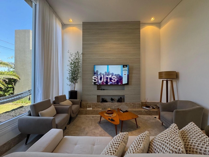 Excelente casa com linda vista para o lago no condomínio Riviera: 5ª foto da galeria de imagens do imóvel