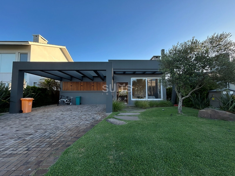 Lindíssima casa à venda no condomínio Enseada: 2ª foto da galeria de imagens do imóvel