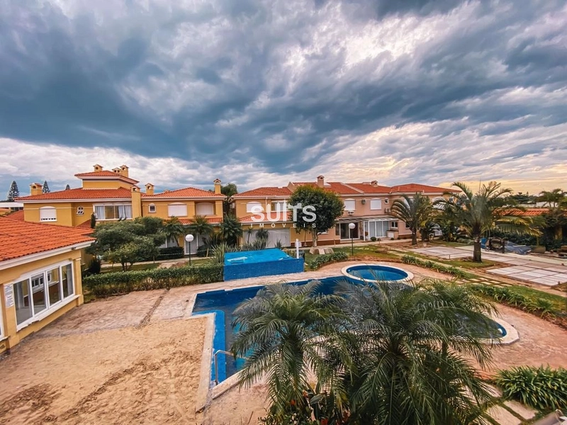 Lindo sobrado à venda no condomínio Villas Resort: 2ª foto da galeria de imagens do imóvel