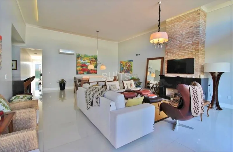 Linda Casa à venda no condomínio Las Palmas: 5ª foto da galeria de imagens do imóvel