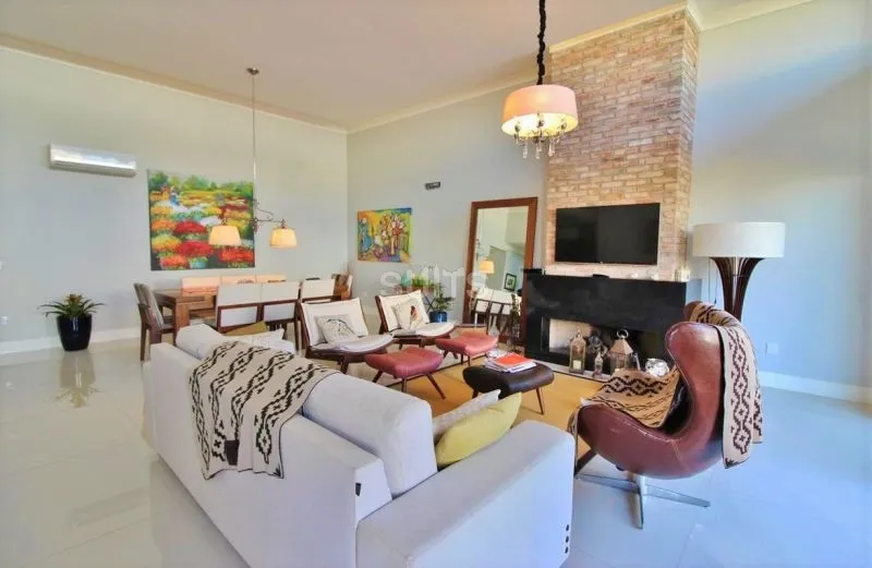 Linda Casa à venda no condomínio Las Palmas: 4ª foto da galeria de imagens do imóvel