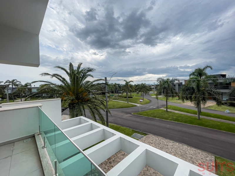 Linda mansão beira lago no condomínio Enseada: 27ª foto da galeria de imagens do imóvel