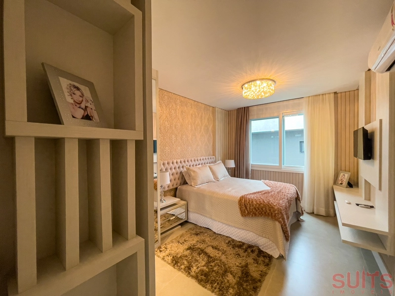 Linda mansão beira lago no condomínio Enseada: 29ª foto da galeria de imagens do imóvel