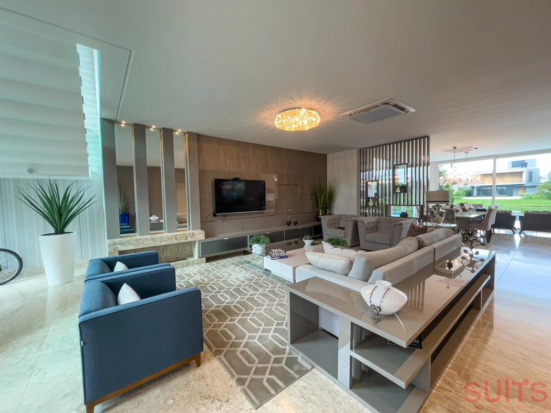 Linda mansão beira lago no condomínio Enseada: 5ª foto da galeria de imagens do imóvel