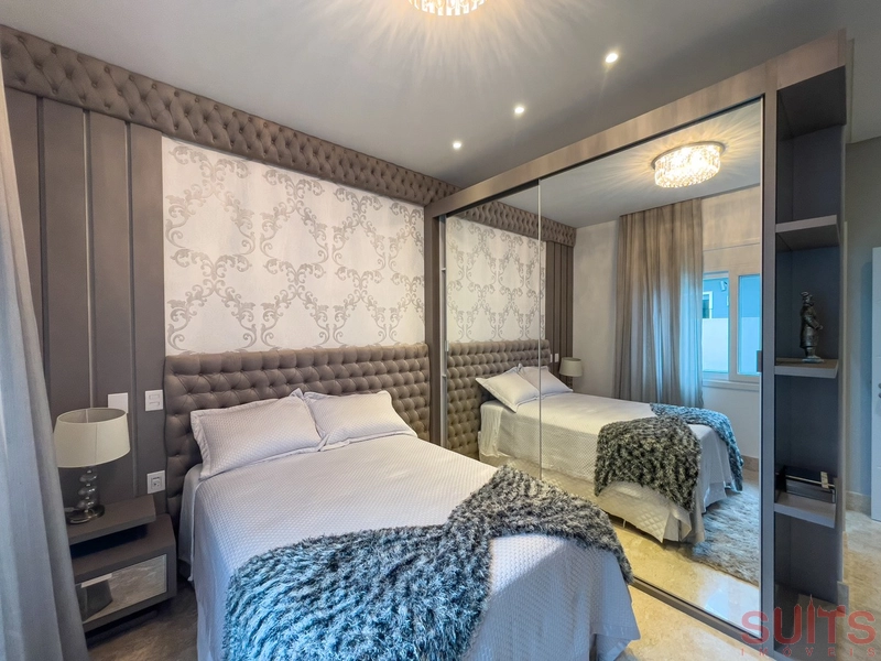 Linda mansão beira lago no condomínio Enseada: 21ª foto da galeria de imagens do imóvel