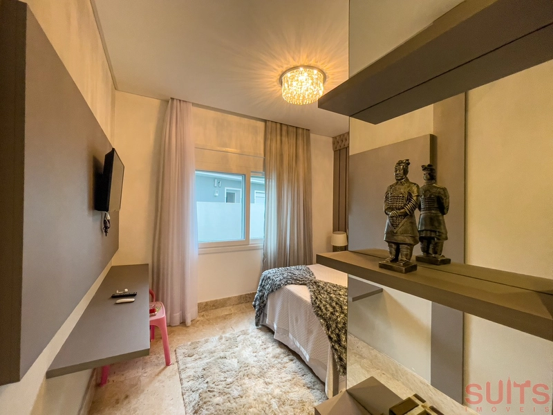 Linda mansão beira lago no condomínio Enseada: 19ª foto da galeria de imagens do imóvel