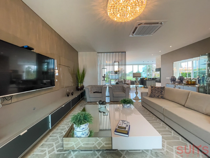 Linda mansão beira lago no condomínio Enseada: 8ª foto da galeria de imagens do imóvel