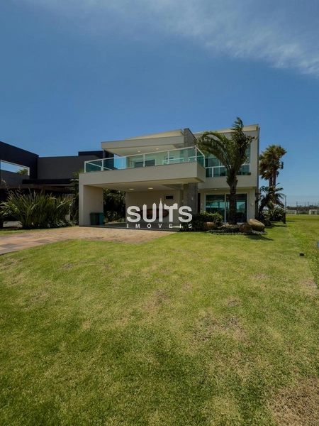 Excelente sobrado beira lago no condomínio Enseada: 3ª foto da galeria de imagens do imóvel