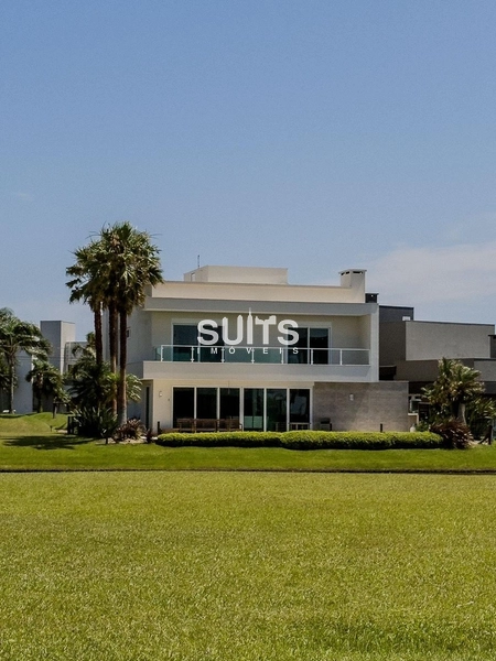 Excelente sobrado beira lago no condomínio Enseada: 4ª foto da galeria de imagens do imóvel