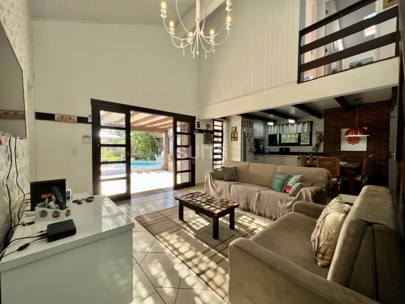 Sobrado com piscina próximo ao mar no Centro de Xangri-Lá: 15ª foto da galeria de imagens do imóvel