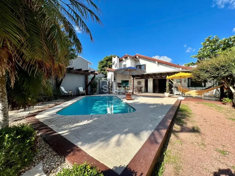 Sobrado com piscina próximo ao mar no Centro de Xangri-Lá: 2ª foto da galeria de imagens do imóvel