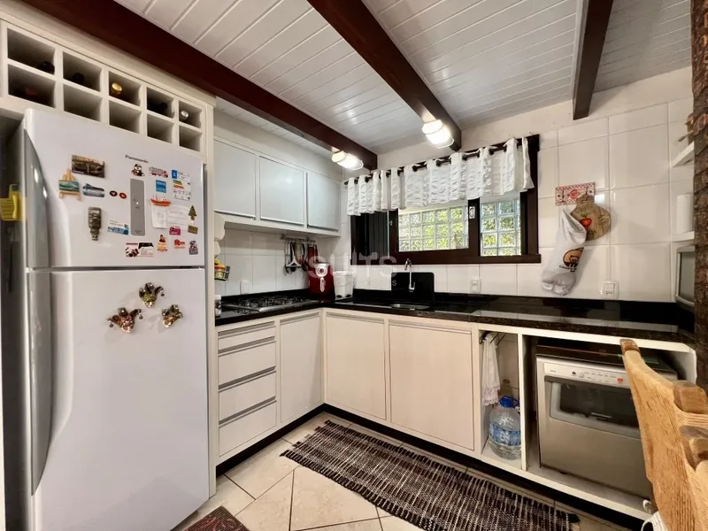 Sobrado com piscina próximo ao mar no Centro de Xangri-Lá: 18ª foto da galeria de imagens do imóvel