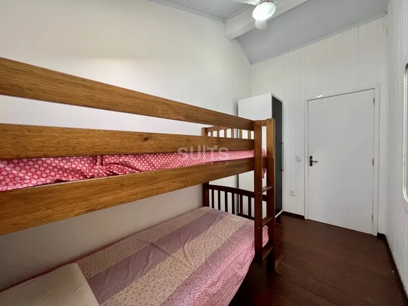 Sobrado com piscina próximo ao mar no Centro de Xangri-Lá: 25ª foto da galeria de imagens do imóvel