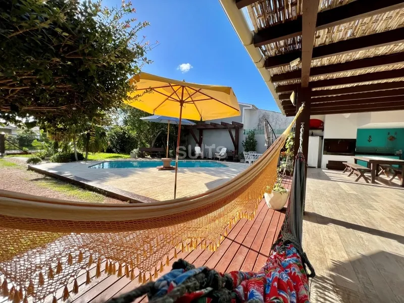 Sobrado com piscina próximo ao mar no Centro de Xangri-Lá: 8ª foto da galeria de imagens do imóvel