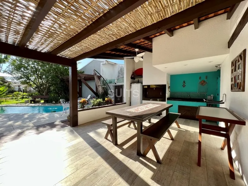 Sobrado com piscina próximo ao mar no Centro de Xangri-Lá: 5ª foto da galeria de imagens do imóvel