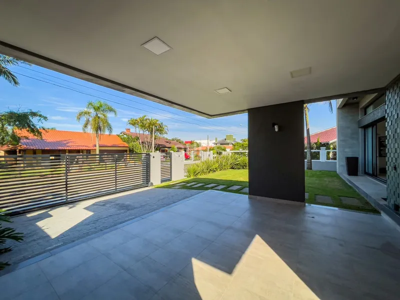 Incrível residência na praia de Atlântida em Xangri-Lá: 6ª foto da galeria de imagens do imóvel