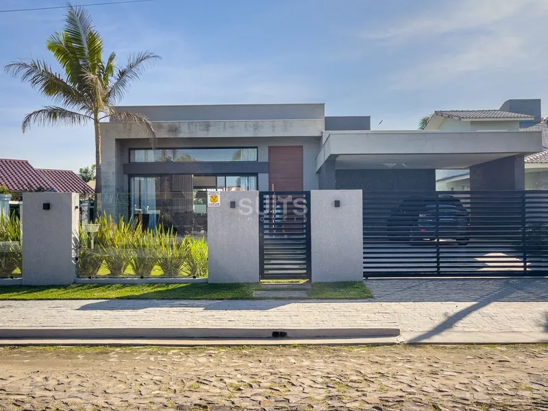 Incrível residência na praia de Atlântida em Xangri-Lá: 2ª foto da galeria de imagens do imóvel