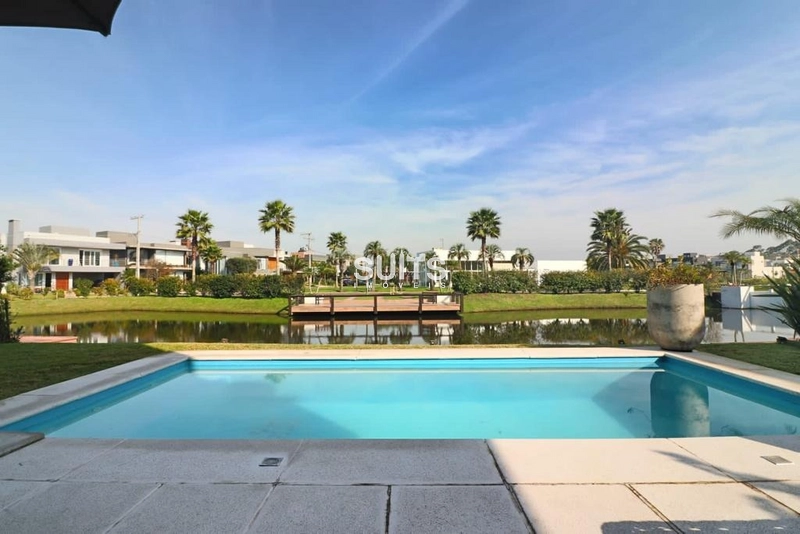 Excelente sobrado na beira lago no condomínio Malibu: 17ª foto da galeria de imagens do imóvel