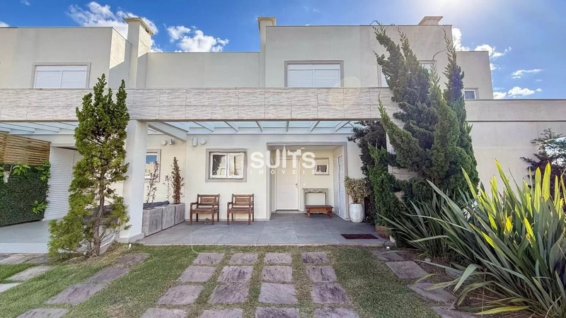 Excelente casa beira lago à venda no condomínio Páteo Marbella: 1ª foto da galeria de imagens do imóvel