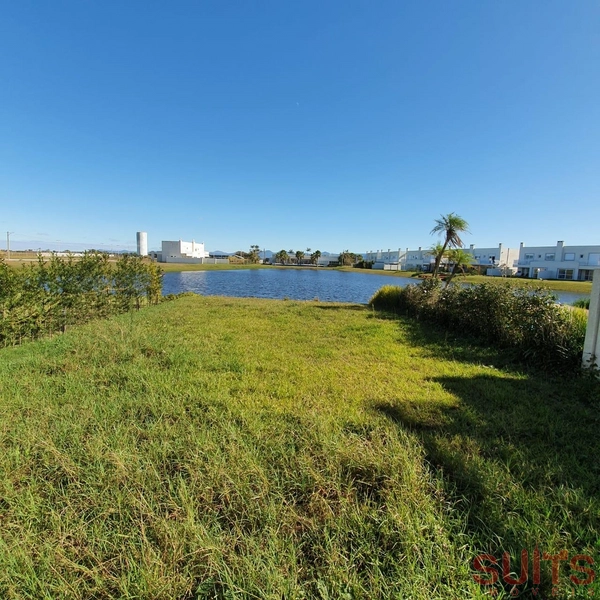 Excelente casa no Condomínio Páteo Marbella: 1ª foto da galeria de imagens do imóvel