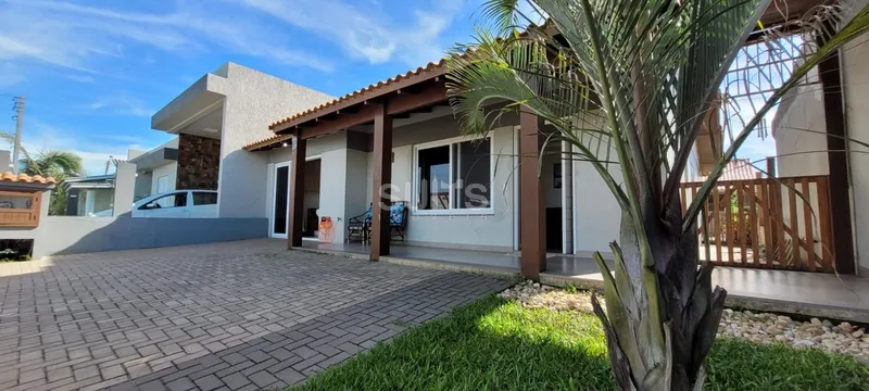 Excelente casa à 50 metros do mar na praia de Rainha do Mar: 1ª foto da galeria de imagens do imóvel