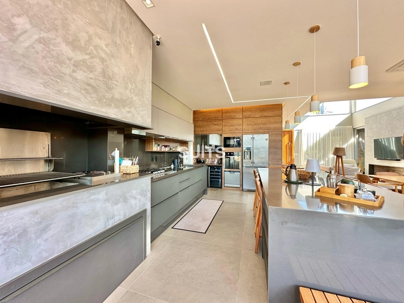 Excelente sobrado beira lago à venda no condomínio Riviera: 16ª foto da galeria de imagens do imóvel