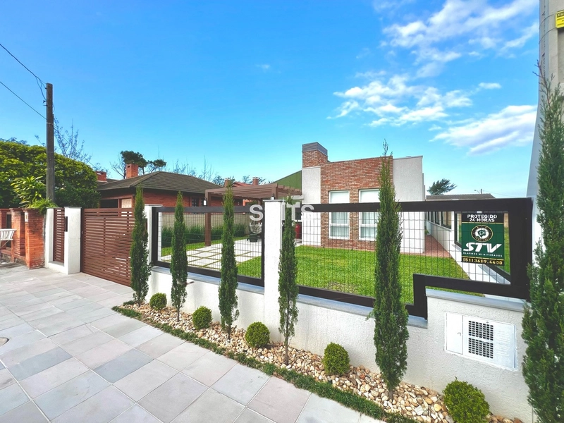 Excelente casa à venda no centro de Xangri-lá: 1ª foto da galeria de imagens do imóvel