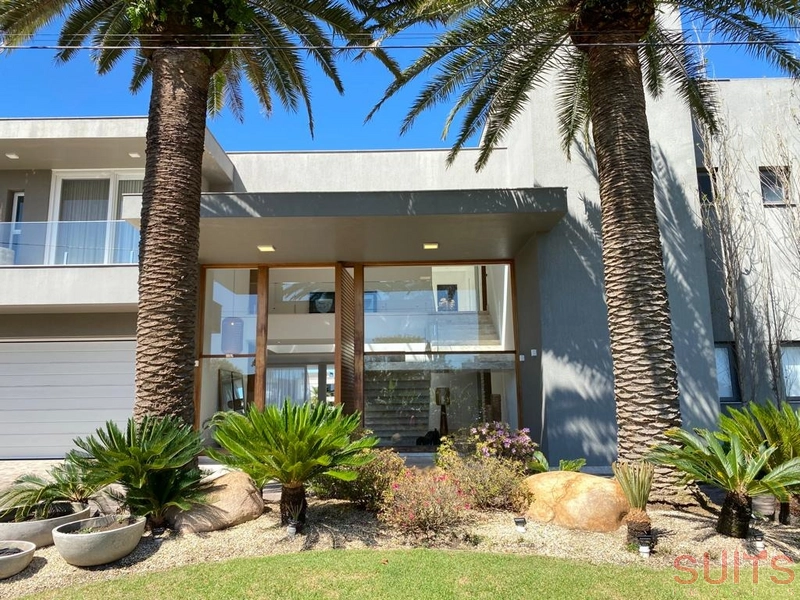 Magnífica mansão com 2 lotes no condomínio Bosques de Atlântida: 3ª foto da galeria de imagens do imóvel