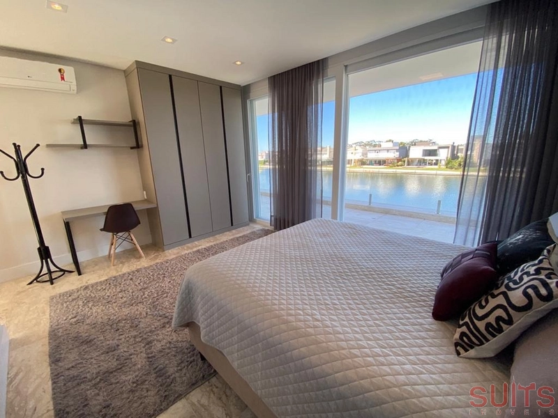 Magnífica mansão com 2 lotes no condomínio Bosques de Atlântida: 76ª foto da galeria de imagens do imóvel