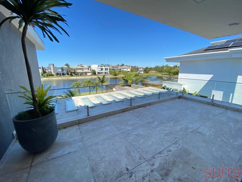 Magnífica mansão com 2 lotes no condomínio Bosques de Atlântida: 64ª foto da galeria de imagens do imóvel