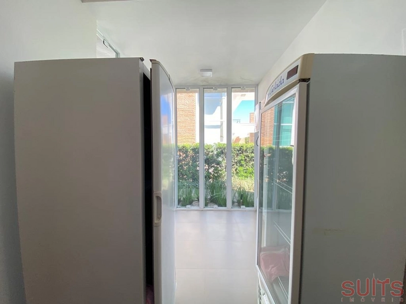 Magnífica mansão com 2 lotes no condomínio Bosques de Atlântida: 52ª foto da galeria de imagens do imóvel