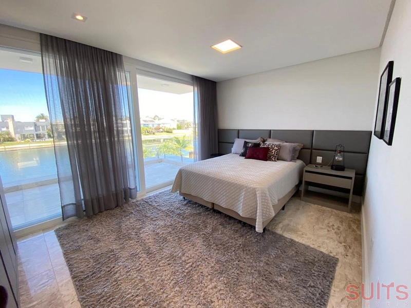 Magnífica mansão com 2 lotes no condomínio Bosques de Atlântida: 75ª foto da galeria de imagens do imóvel