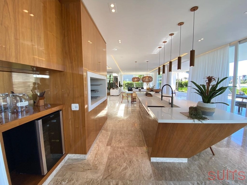 Magnífica mansão com 2 lotes no condomínio Bosques de Atlântida: 24ª foto da galeria de imagens do imóvel