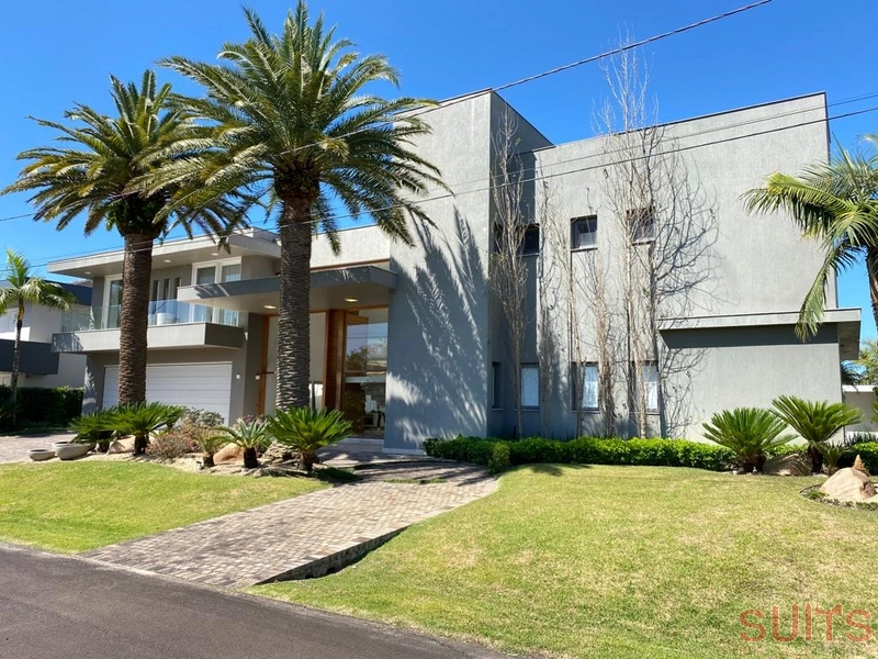 Magnífica mansão com 2 lotes no condomínio Bosques de Atlântida: 2ª foto da galeria de imagens do imóvel