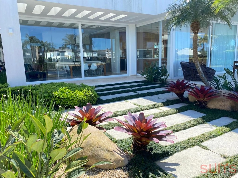 Magnífica mansão com 2 lotes no condomínio Bosques de Atlântida: 40ª foto da galeria de imagens do imóvel