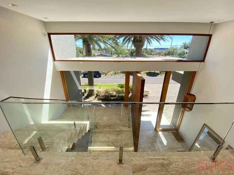 Magnífica mansão com 2 lotes no condomínio Bosques de Atlântida: 60ª foto da galeria de imagens do imóvel