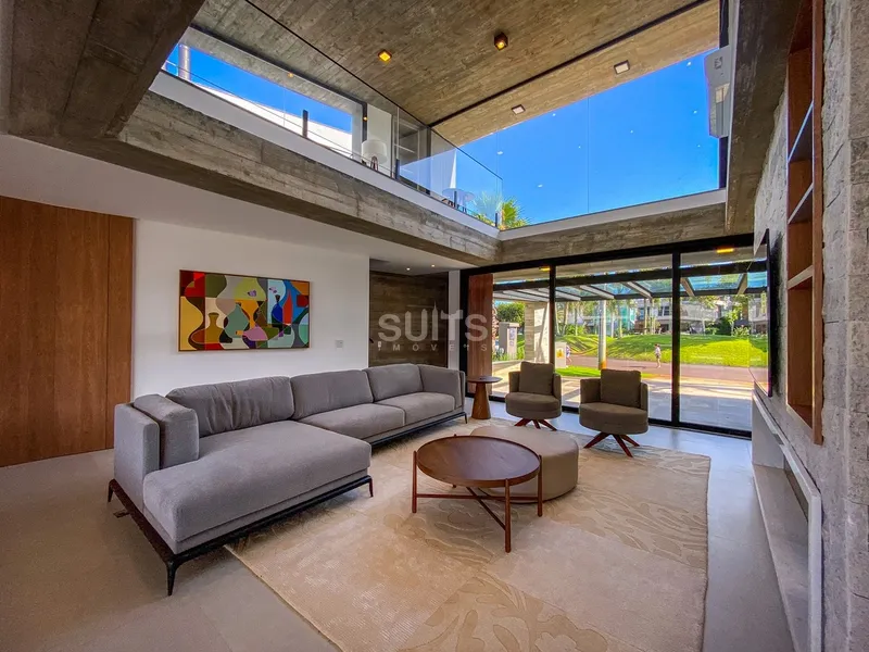 Excelente sobrado nas margens do lago no condomínio Enseada: 4ª foto da galeria de imagens do imóvel