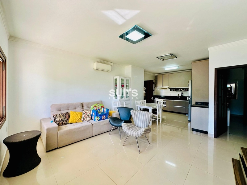 Excelente casa à venda na praia de Rainha do Mar em Xangri-Lá: 4ª foto da galeria de imagens do imóvel