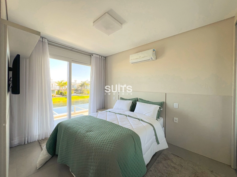 Excelente sobrado beira lago no condomínio Enseada: 35ª foto da galeria de imagens do imóvel