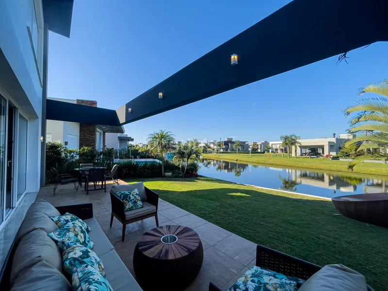 Excelente sobrado beira lago à venda no condomínio Sea Coast: 19ª foto da galeria de imagens do imóvel