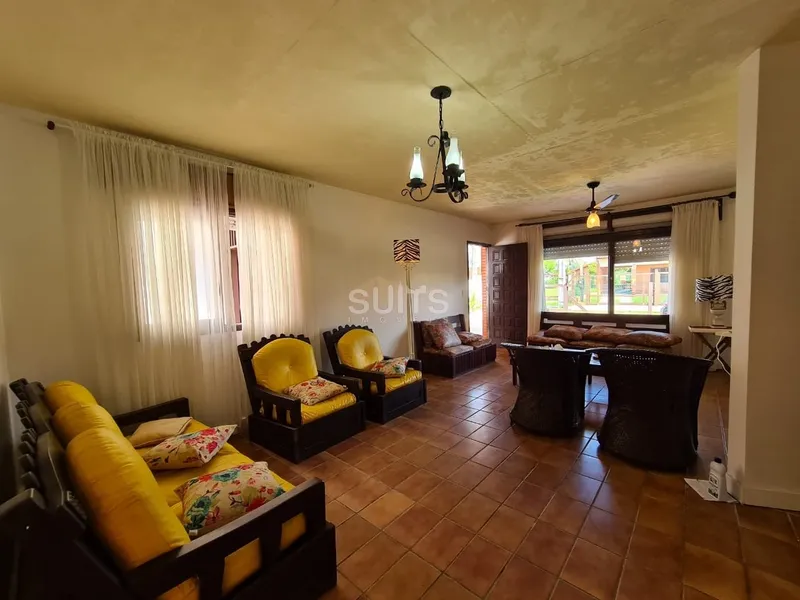 Casa em excelente localização à venda no centro de Xangri-Lá: 9ª foto da galeria de imagens do imóvel