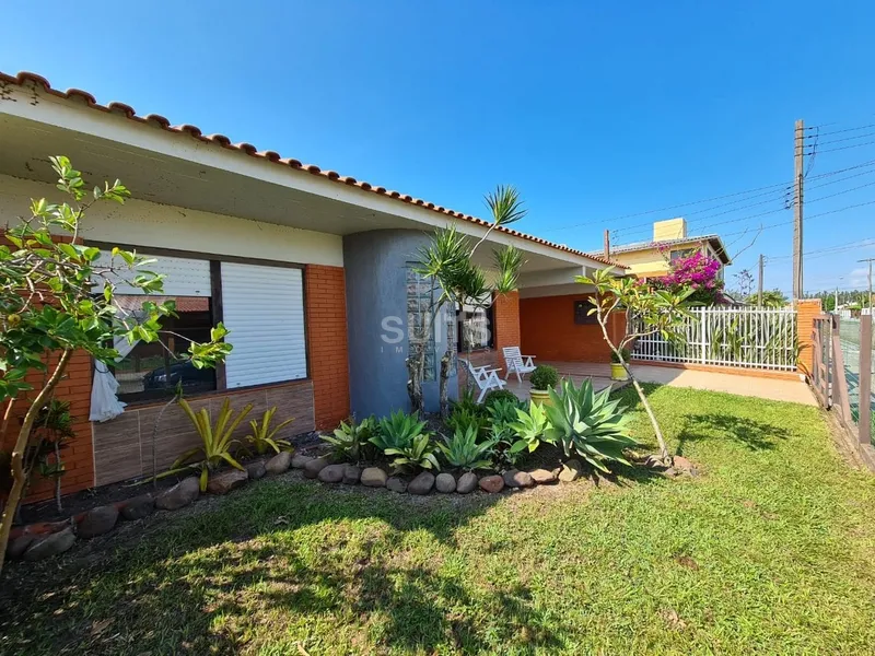 Casa em excelente localização à venda no centro de Xangri-Lá: 3ª foto da galeria de imagens do imóvel