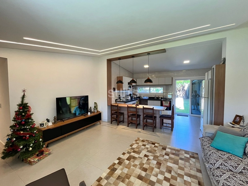 Excelente casa à venda em Atlântida : 3ª foto da galeria de imagens do imóvel