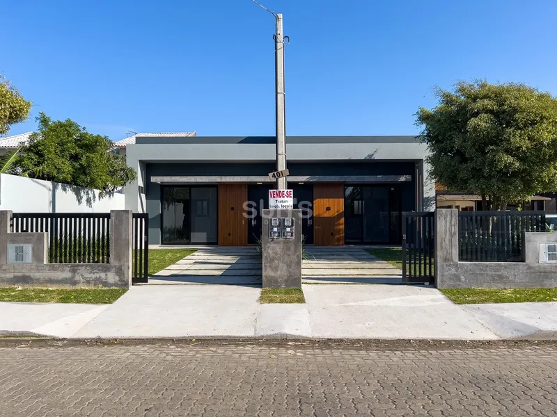 Excelente casa no Centro de Xangri-Lá: 1ª foto da galeria de imagens do imóvel