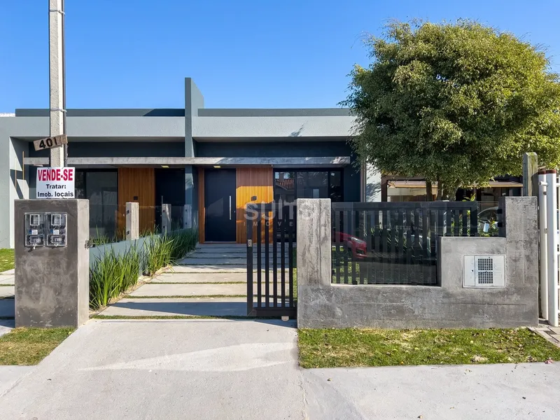 Excelente casa no Centro de Xangri-Lá: 2ª foto da galeria de imagens do imóvel