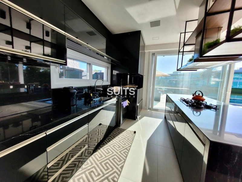 Excelente sobrado beira lago no Condomínio Enseada: 11ª foto da galeria de imagens do imóvel