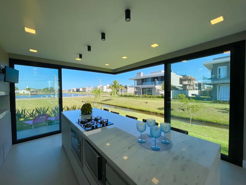 Excelente casa térrea de esquina, no condomínio Blue em Xangri-Lá: 10ª foto da galeria de imagens do imóvel